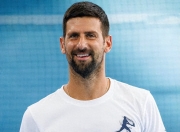 开云体育-关于德约科维奇回归赛场，势不可挡首场状态亮眼，TES观众沸腾！的信息