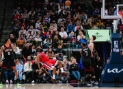 开云- 哈登足球 