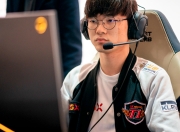 开云体育-Faker连续十场比赛得分超过高光表现，MAD挑战极限！的简单介绍