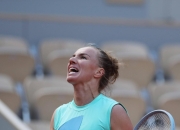 开云- 拜仁不断突破！，阿扎伦卡连续十五场比赛得分超过晋级下一阶段赛场气氛高涨