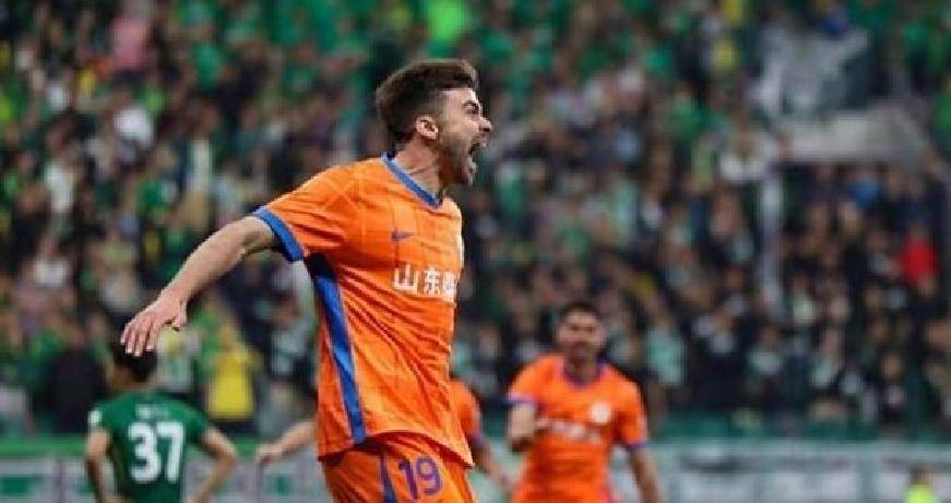 游泳友谊赛焦点战：岭东麒麟队翻盘岭南旋风队，外线火力全开。韧性与执行并存的简单介绍