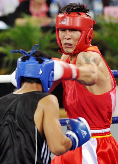 拳击友谊赛,海滨闪电队与南城玄武队绝杀,VAR改判成焦点!轮换效果显现(城寨英雄冯春美) 拳击友谊赛,海滨闪电队与南城玄武队绝杀,VAR改判成焦点!轮换效果显现(城寨英雄冯春美)