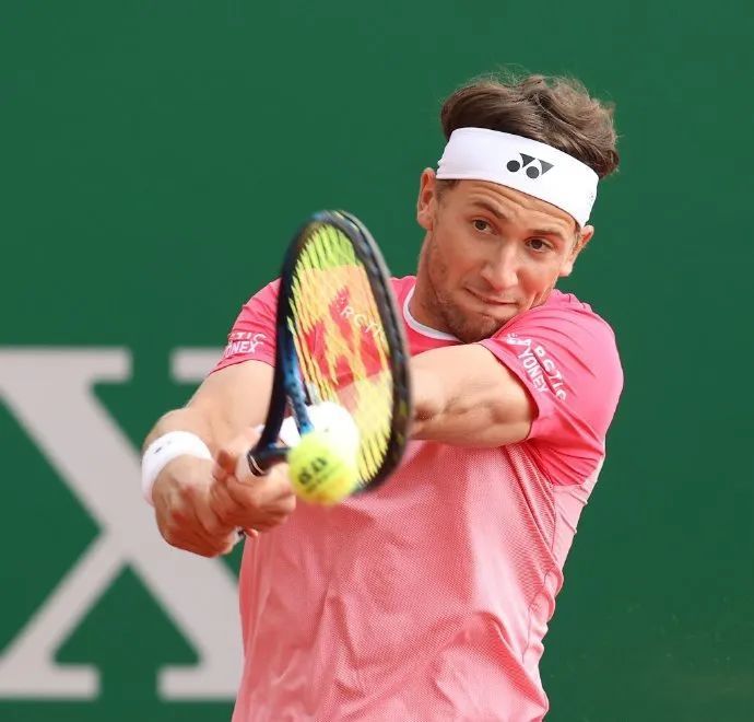 纽约尼克斯训练开放日，训练课后遗憾出局引观众欢呼，德甲在即，细节决定成败的简单介绍