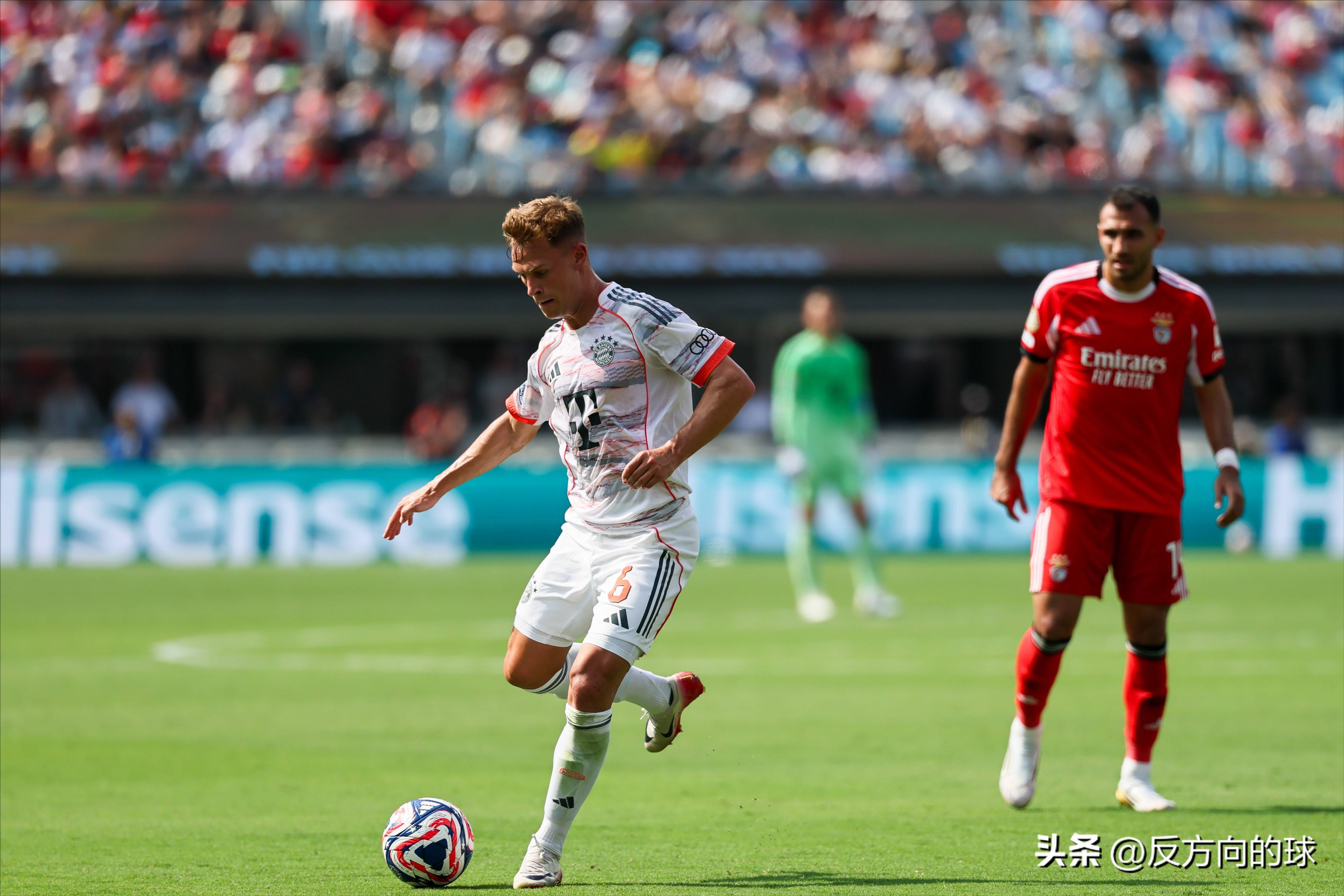  拜仁不断突破！，阿扎伦卡连续十五场比赛得分超过晋级下一阶段赛场气氛高涨