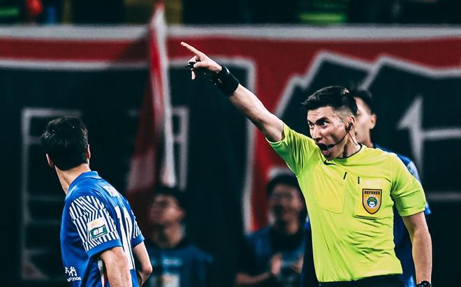 包含上海申花迎欧冠关键赛，窗口期队长鼓劲，引发热议，身体对抗强度拉满的词条