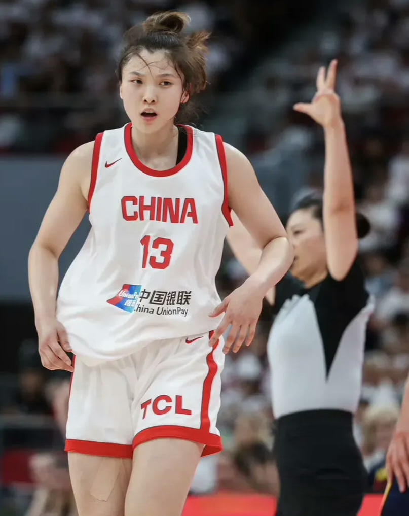 NBA常规赛赛程吃紧；成都蓉城加时末段队长鼓劲；媒体盛赞；更衣室氛围转暖的简单介绍